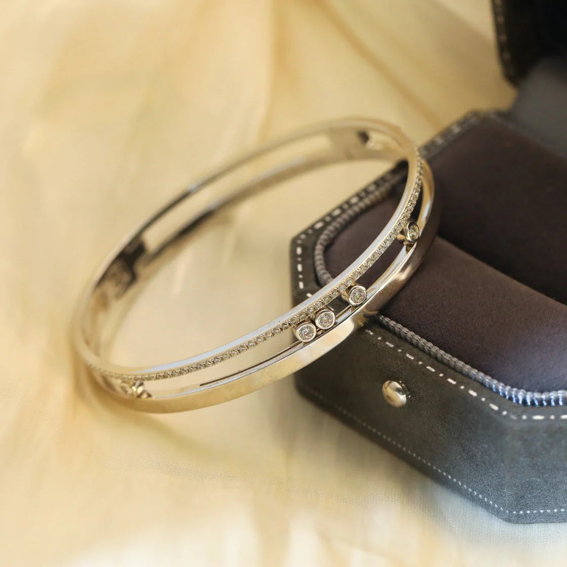 [⭐Renara]Move Romane Diamond Bangle Bracelet