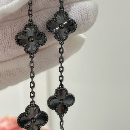 [⭐Renara]CLOVER 5 MOTIF BLACK BRACELET