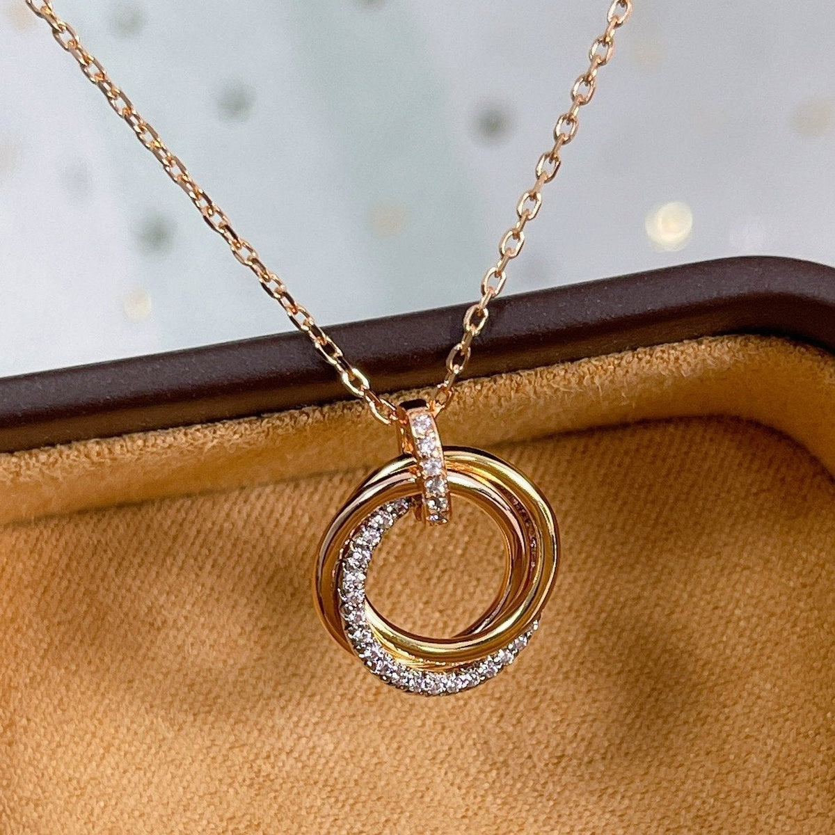 [⭐Renara]TRINITY NECKLACE SILVER GOLD PINK GOLD DIAMONDS
