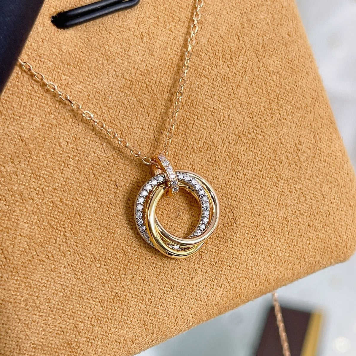 [⭐Renara]TRINITY NECKLACE SILVER GOLD PINK GOLD DIAMONDS