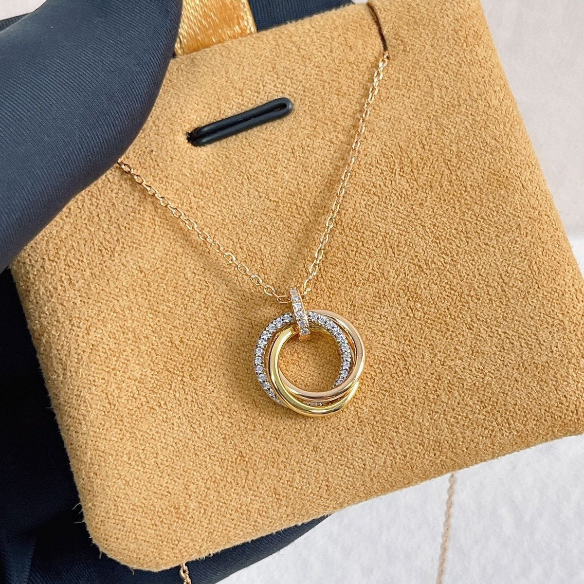 [⭐Renara]TRINITY NECKLACE SILVER GOLD PINK GOLD DIAMONDS