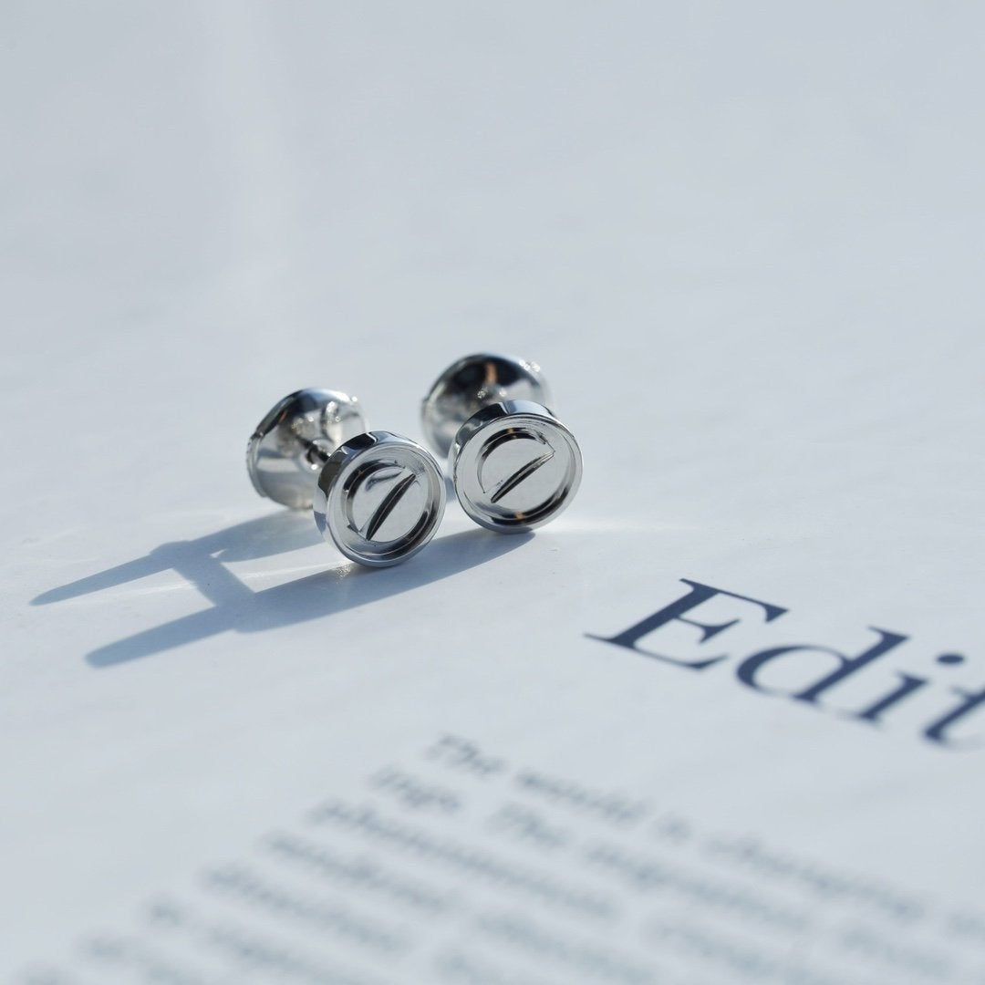 [⭐Renara]LOVE EARRINGS SILVER 10MM