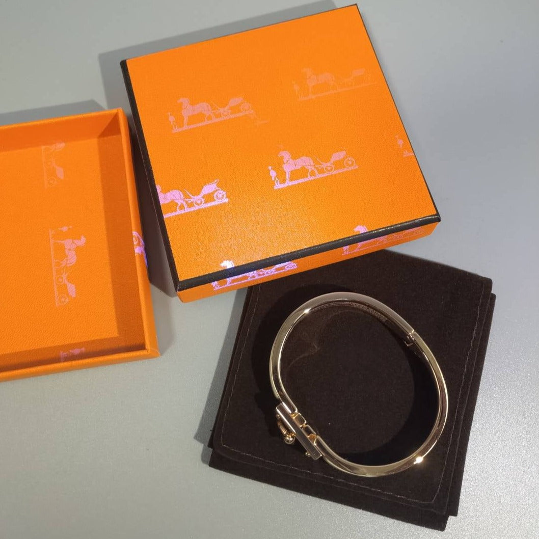 [⭐Renara]H RED BRACELET