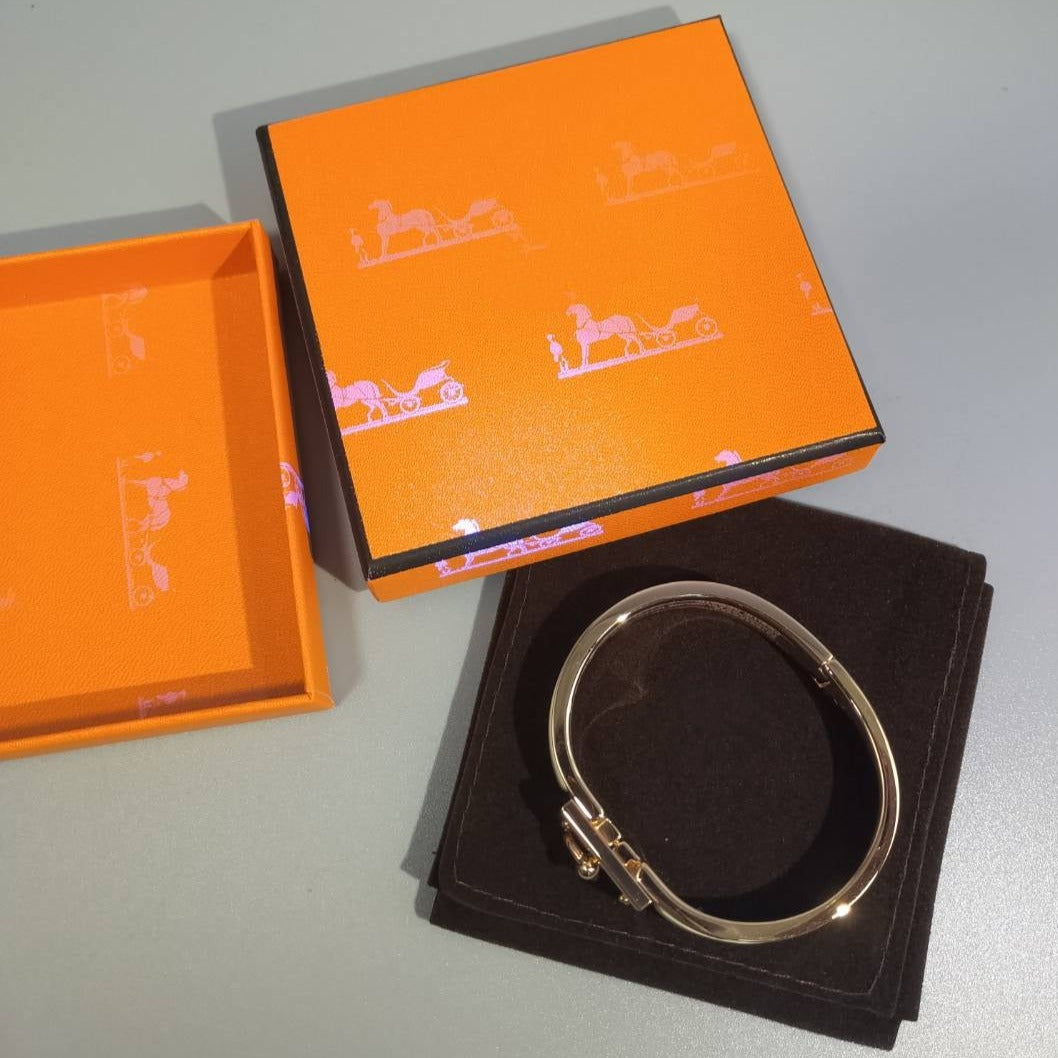 [⭐Renara]H YELLOW BRACELET