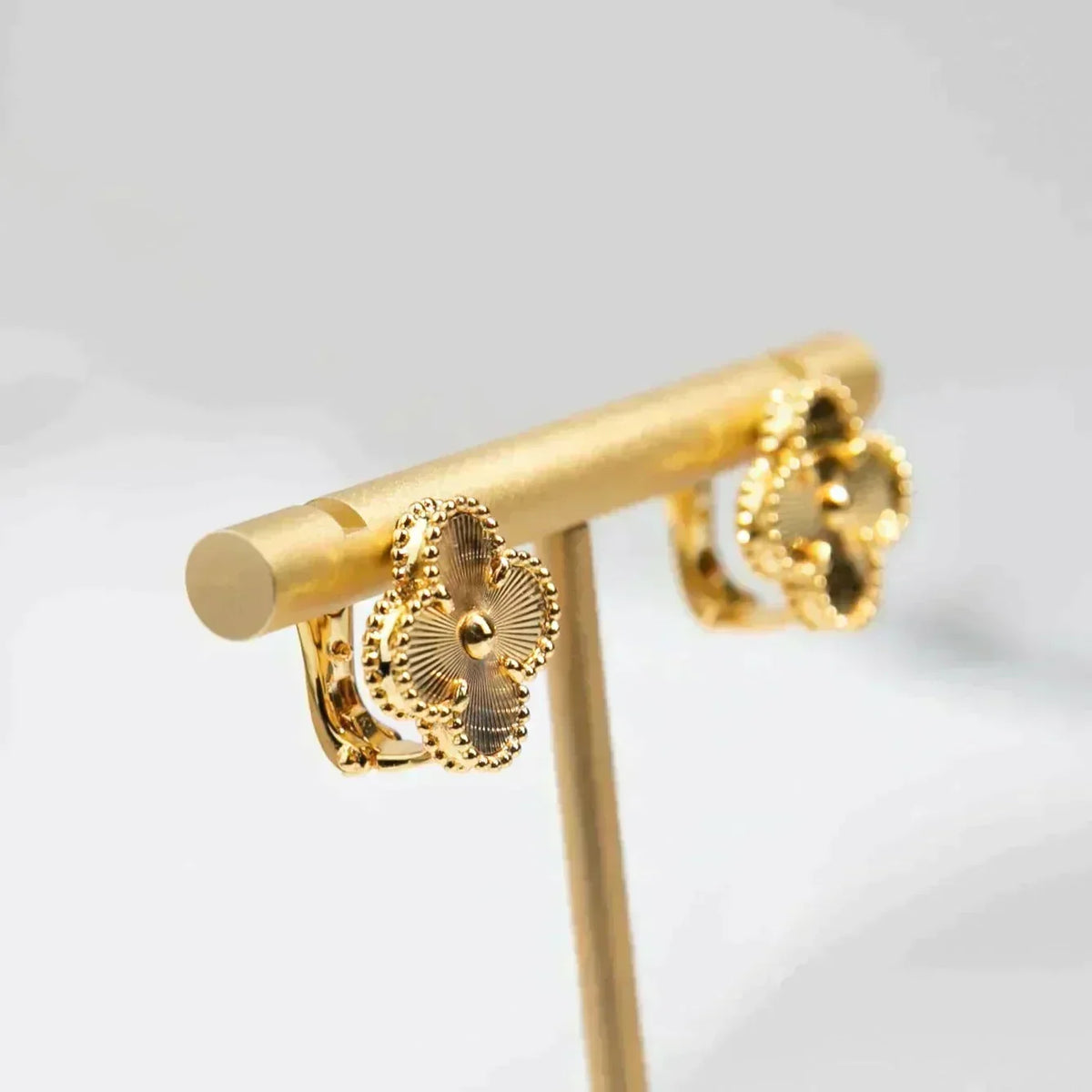 [⭐Renara]CLOVER MEDIUM 1 MOTIFS LASER EARRINGS