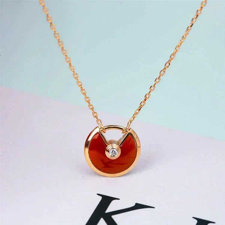 [⭐Renara]AMULETTE GOLD CARNELIAN ONYX NECKLACE