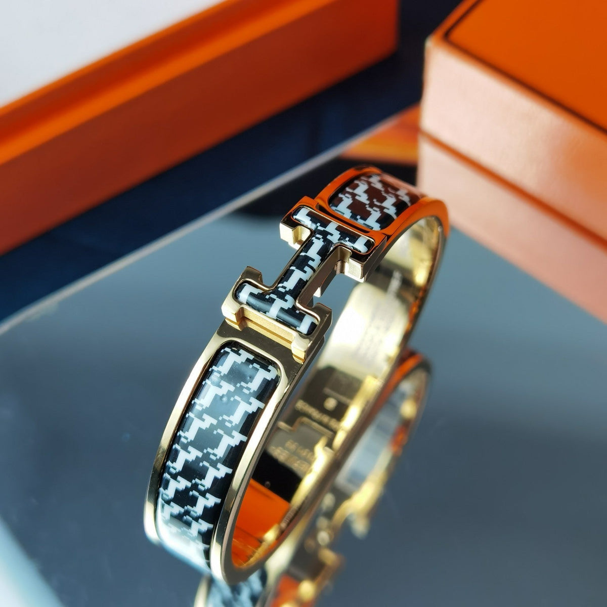 [⭐Renara]H HORSE BRACELET 12MM