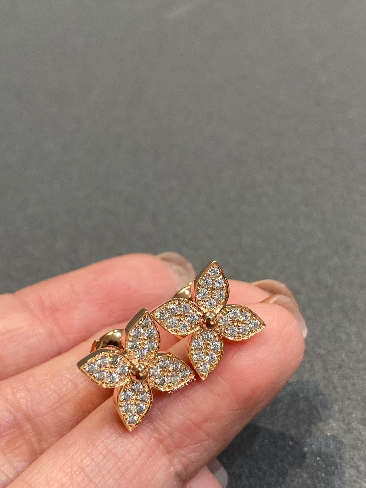 [⭐Renara]STAR DIAMOND EARRINGS