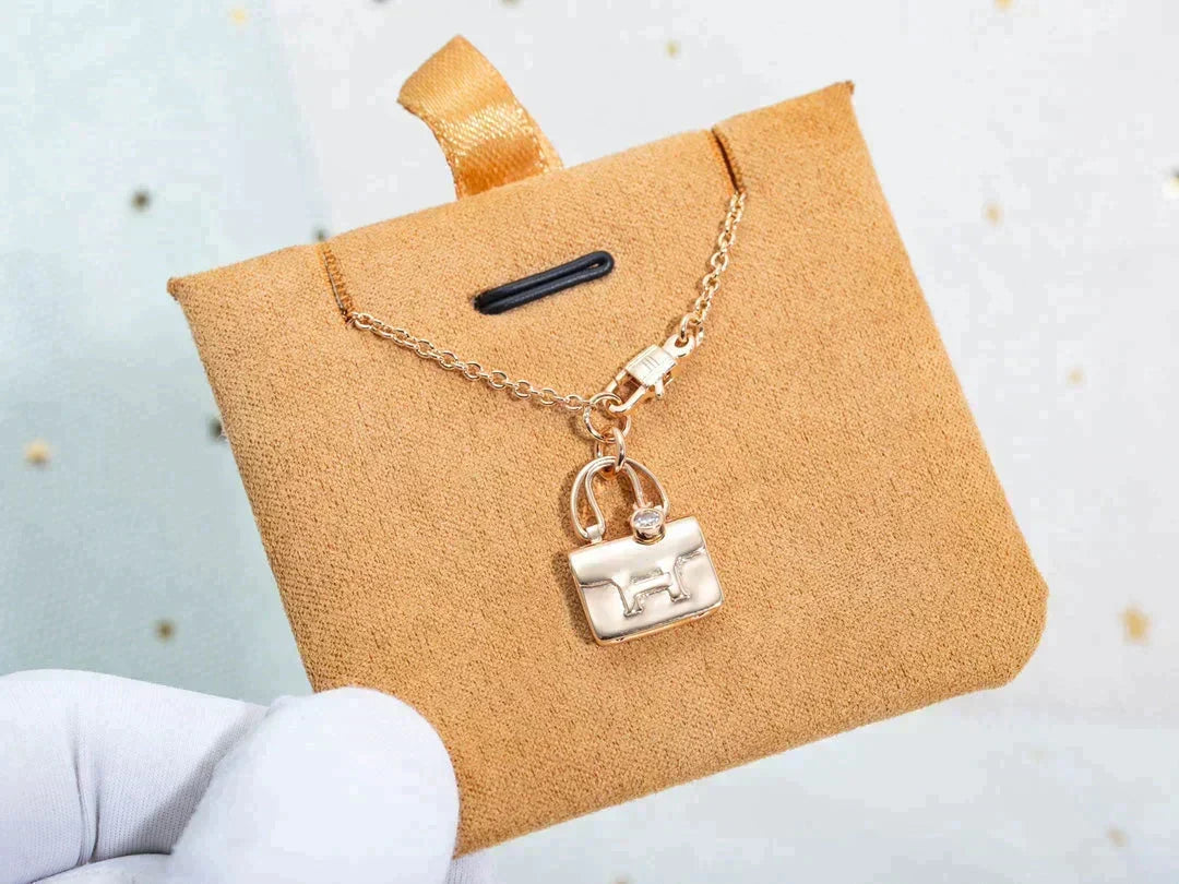 [⭐Renara]AMULETTE PEDANT ROSE GOLD NECKLACE