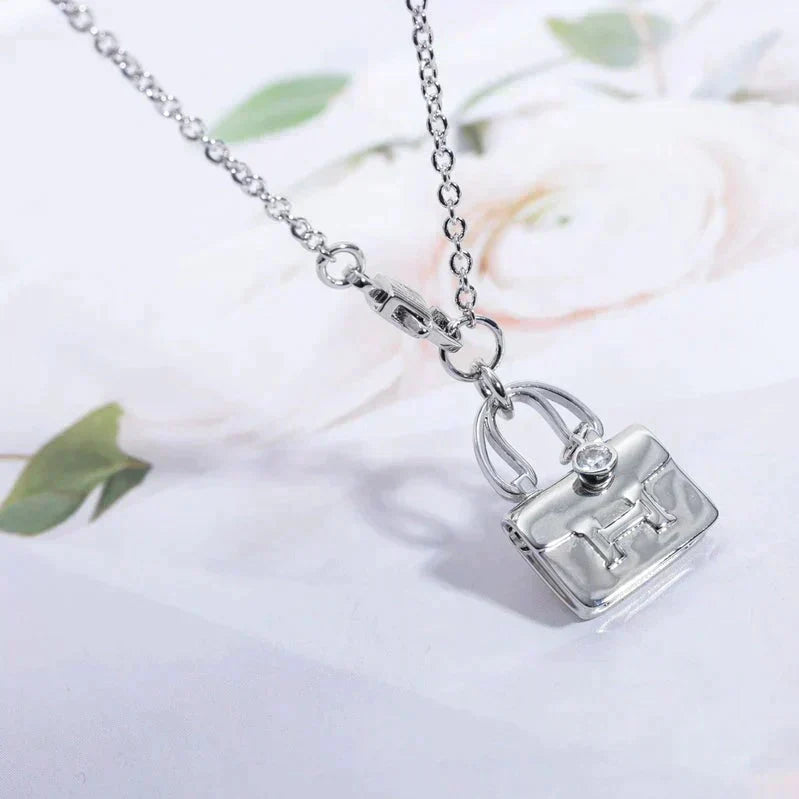 [⭐Renara]AMULETTE PEDANT SILVER NECKLACE