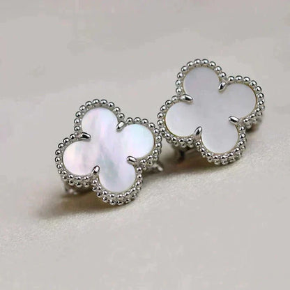 [⭐Renara]CLOVER MEDIUM 1 MOTIFS  WHITE MOP EARRINGS SILVER