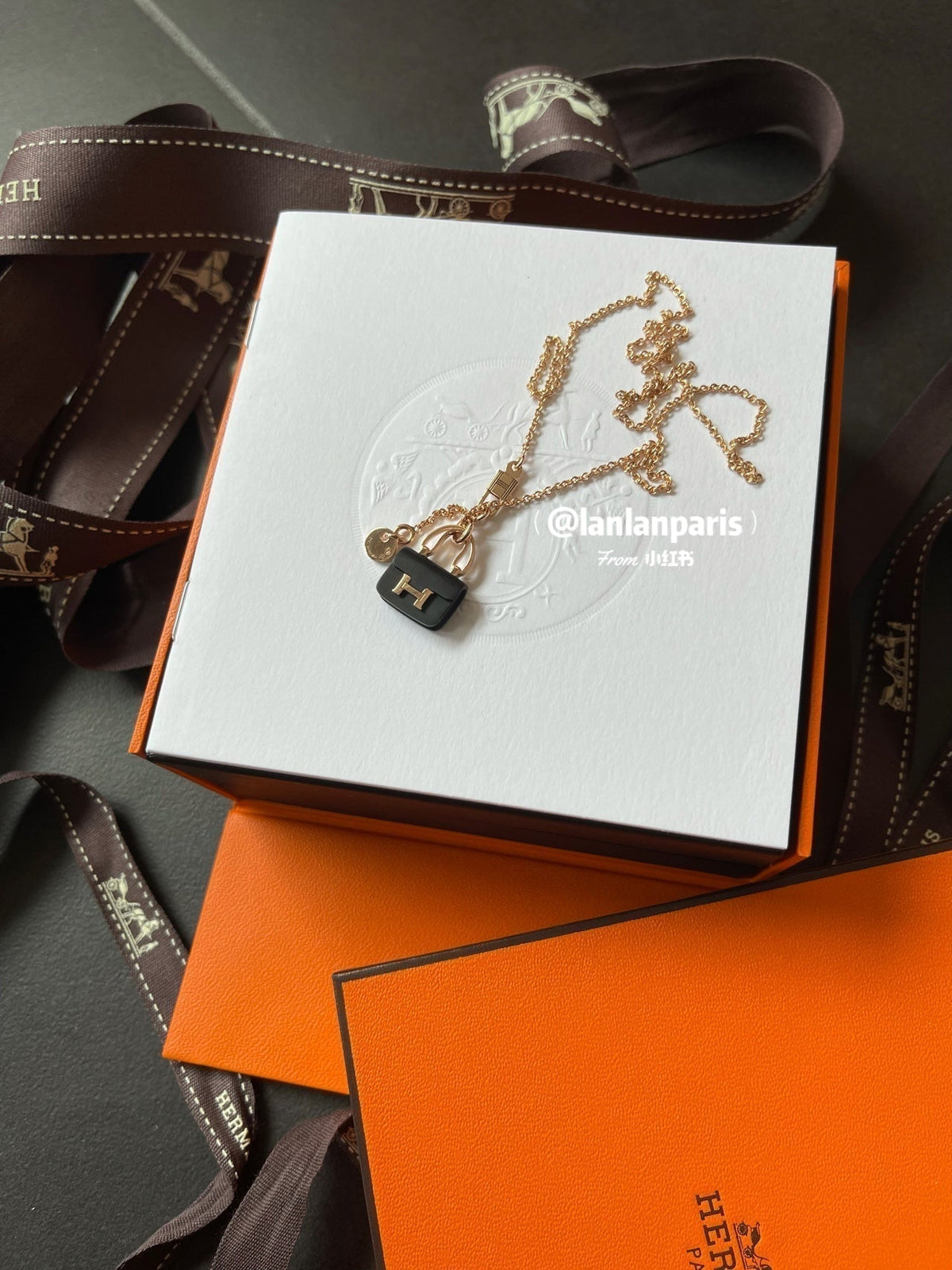 [⭐Renara]CONSTANCE BLACK PEDANT PINK GOLD NECKLACE