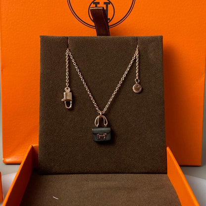 [⭐Renara]CONSTANCE BLACK PEDANT PINK GOLD NECKLACE