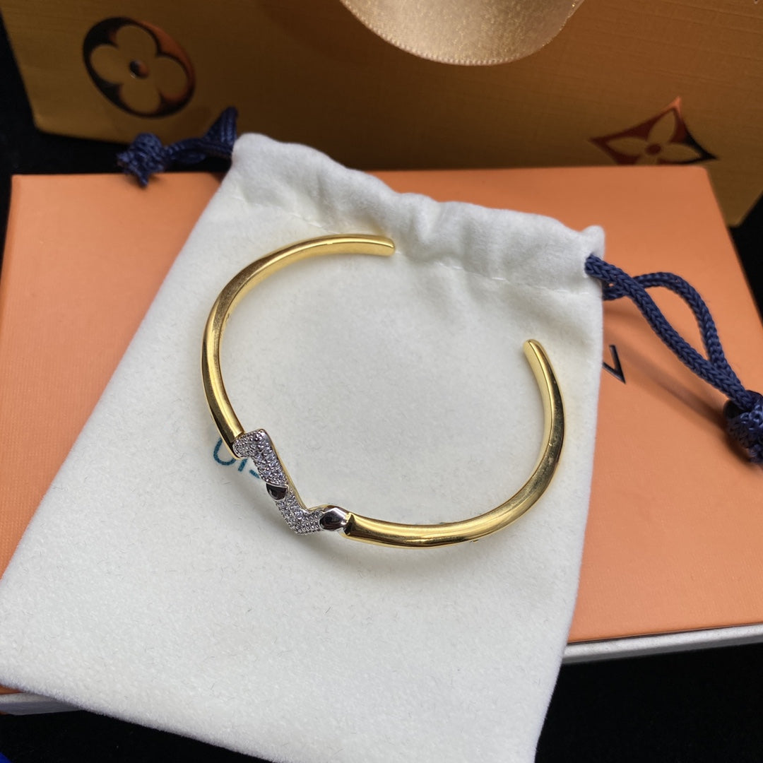 [⭐Renara]VOLTE UPSITE DOWN DIAMOND GOLD OPEN BRACELET