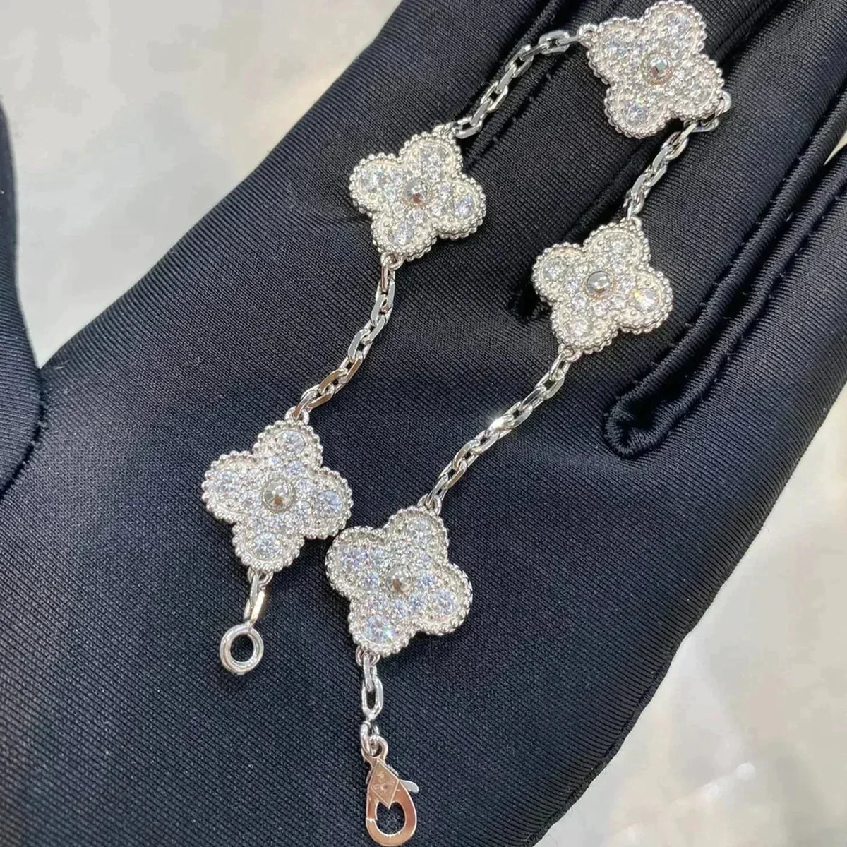 [⭐Renara] CLOVER 5 MOTIF FULL DIAMOND BRACELET COLLECTION