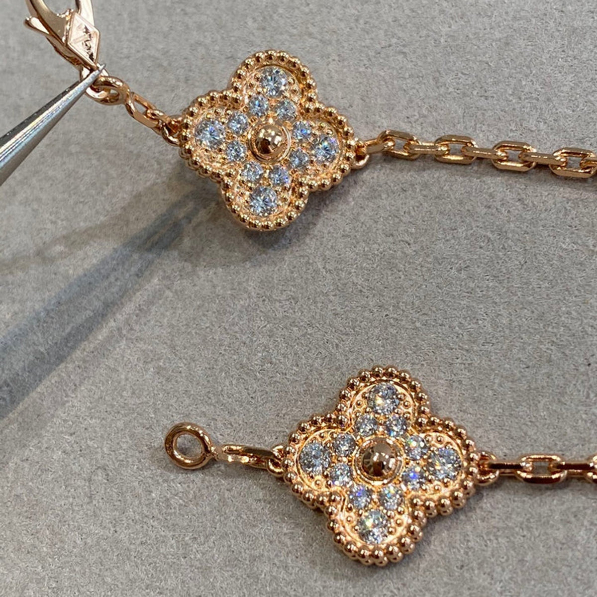 [⭐Renara] CLOVER 5 MOTIF FULL DIAMOND BRACELET COLLECTION