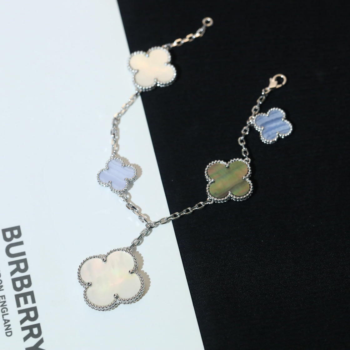 [⭐Renara]CLOVER BRACELET 5 MOTIFS MOP CHALCEDONY SILVER