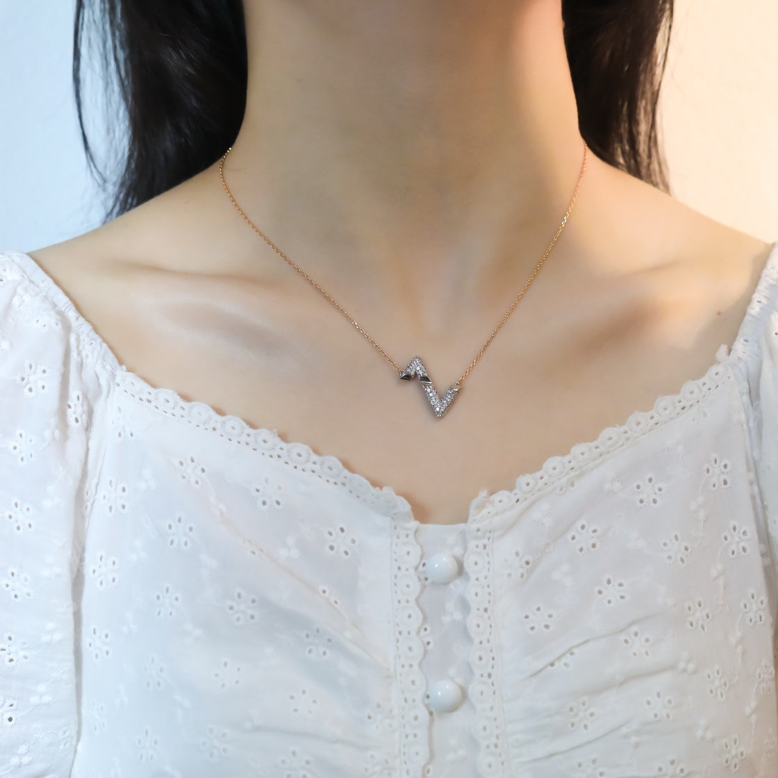 [⭐Renara]VOLT SILVER DIAMOND PEDANT NECKLACE