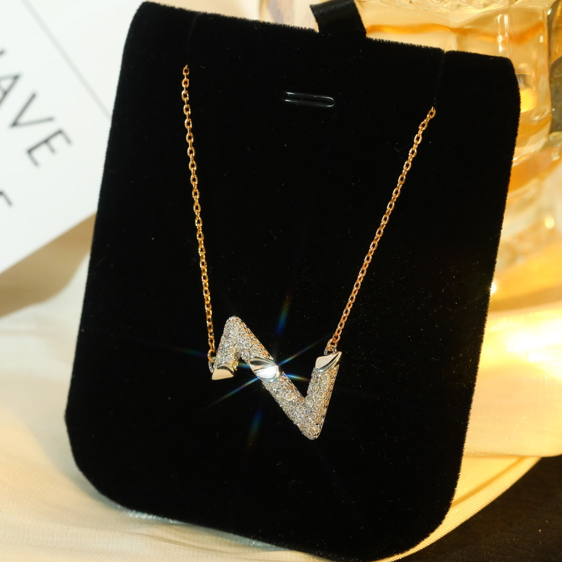 [⭐Renara]VOLT SILVER DIAMOND PEDANT NECKLACE