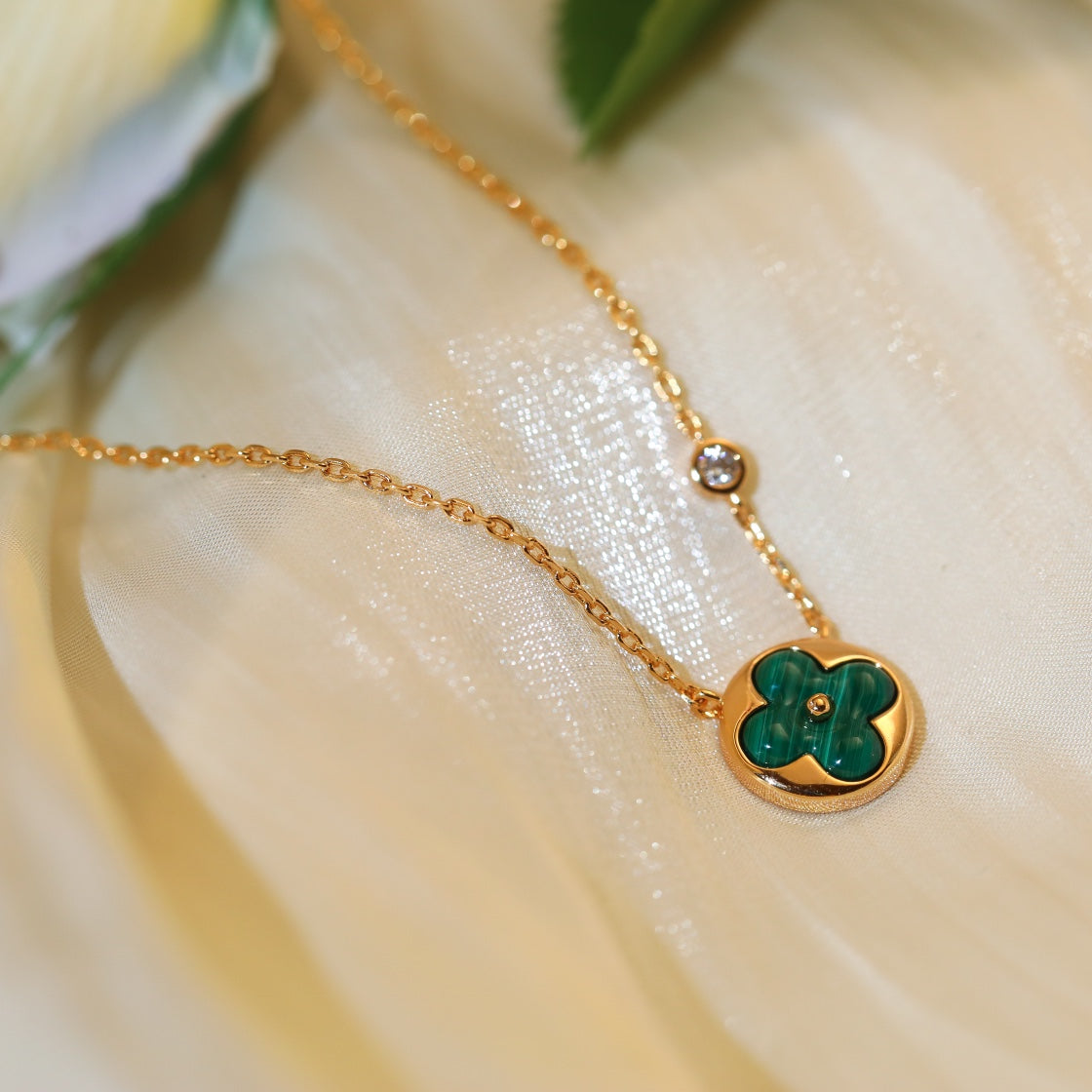 [⭐Renara]SUN PEDANT PINK GOLD 1 DIAMOND NECKLACE