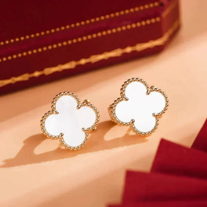 [⭐Renara]CLOVER MEDIUM 1 MOTIFS  WHITE MOP STUD EARRINGS