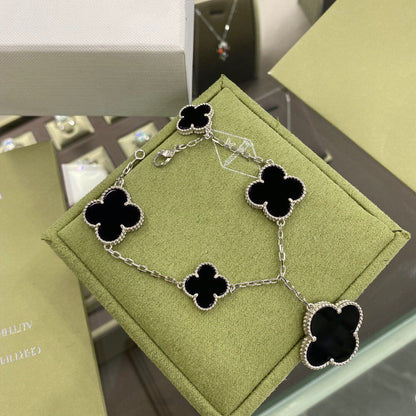 [⭐Renara]CLOVER 5 MOTIFS SIVLER ONYX BRACELET
