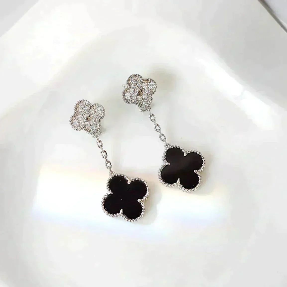 [⭐Renara]CLOVER 2 MOTIFS  DIAMOND ONYX EARRINGS SILVER