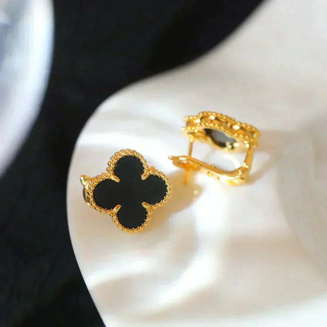 [⭐Renara]CLOVER MEDIUM 1 MOTIFS  ONYX STUD EARRINGS