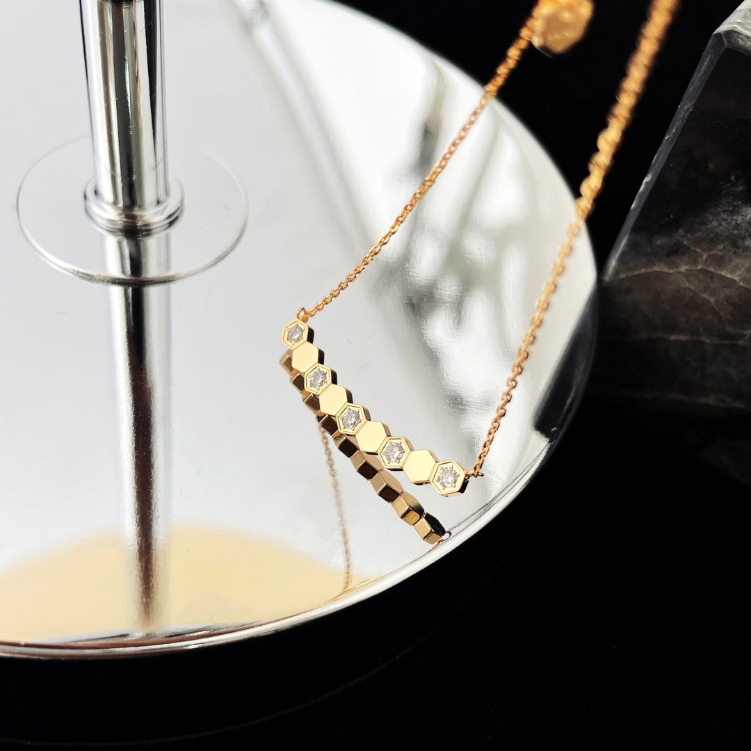 [⭐Renara]BEE MY LOVE DIAMOND NECKLACE