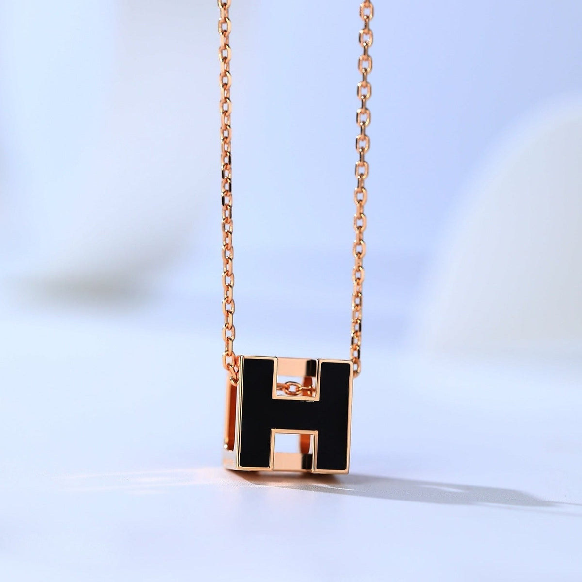 [⭐Renara]H CAGE PINK GOLD NECKLACE