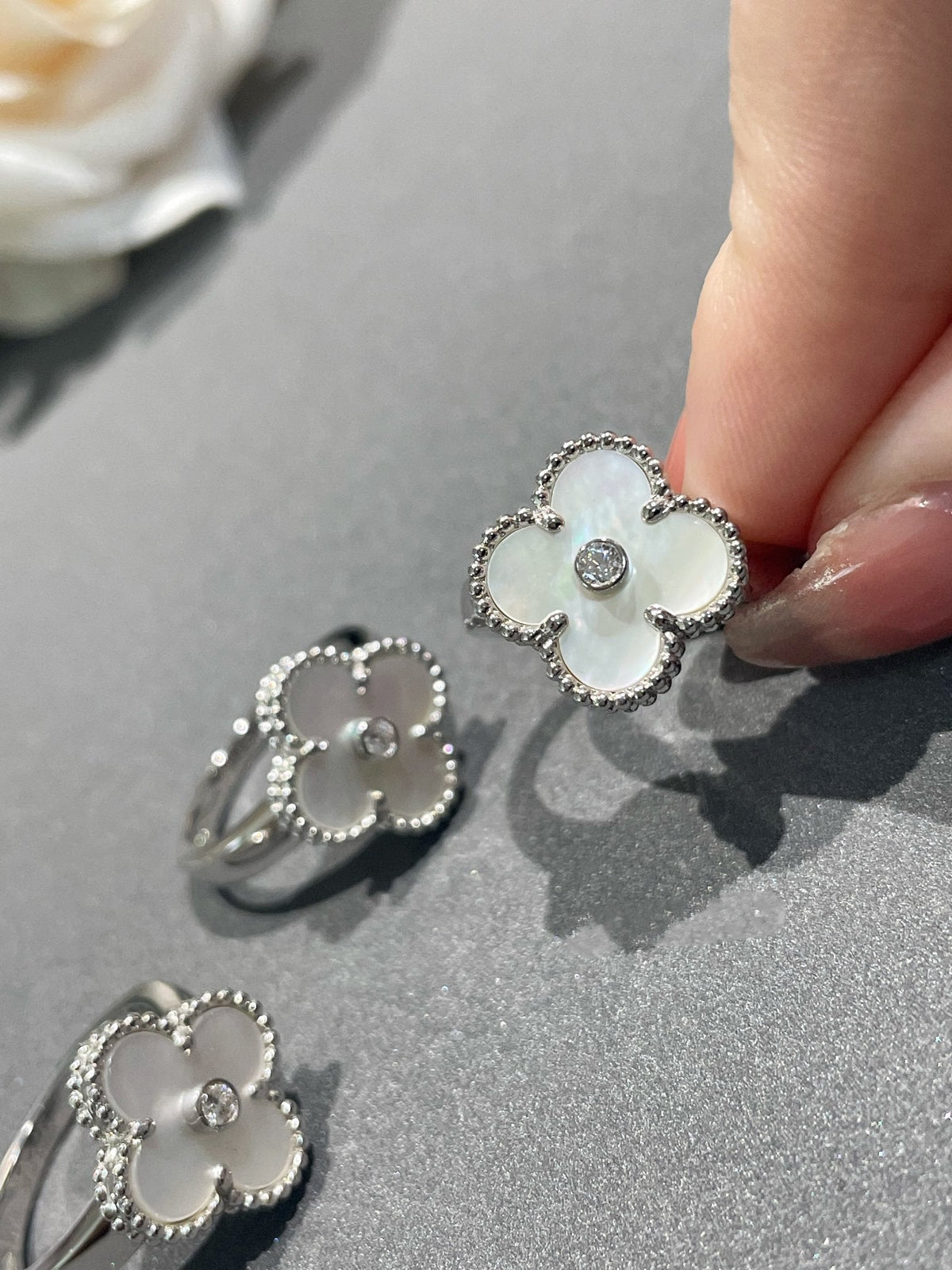[⭐Renara]CLOVER SILVER MOP DIAMOND RING
