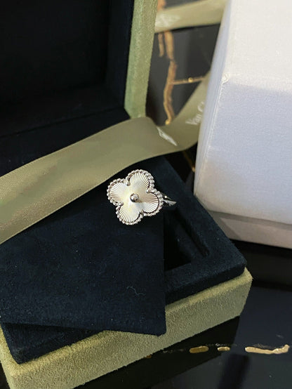 [⭐Renara]CLOVER SILVER RING