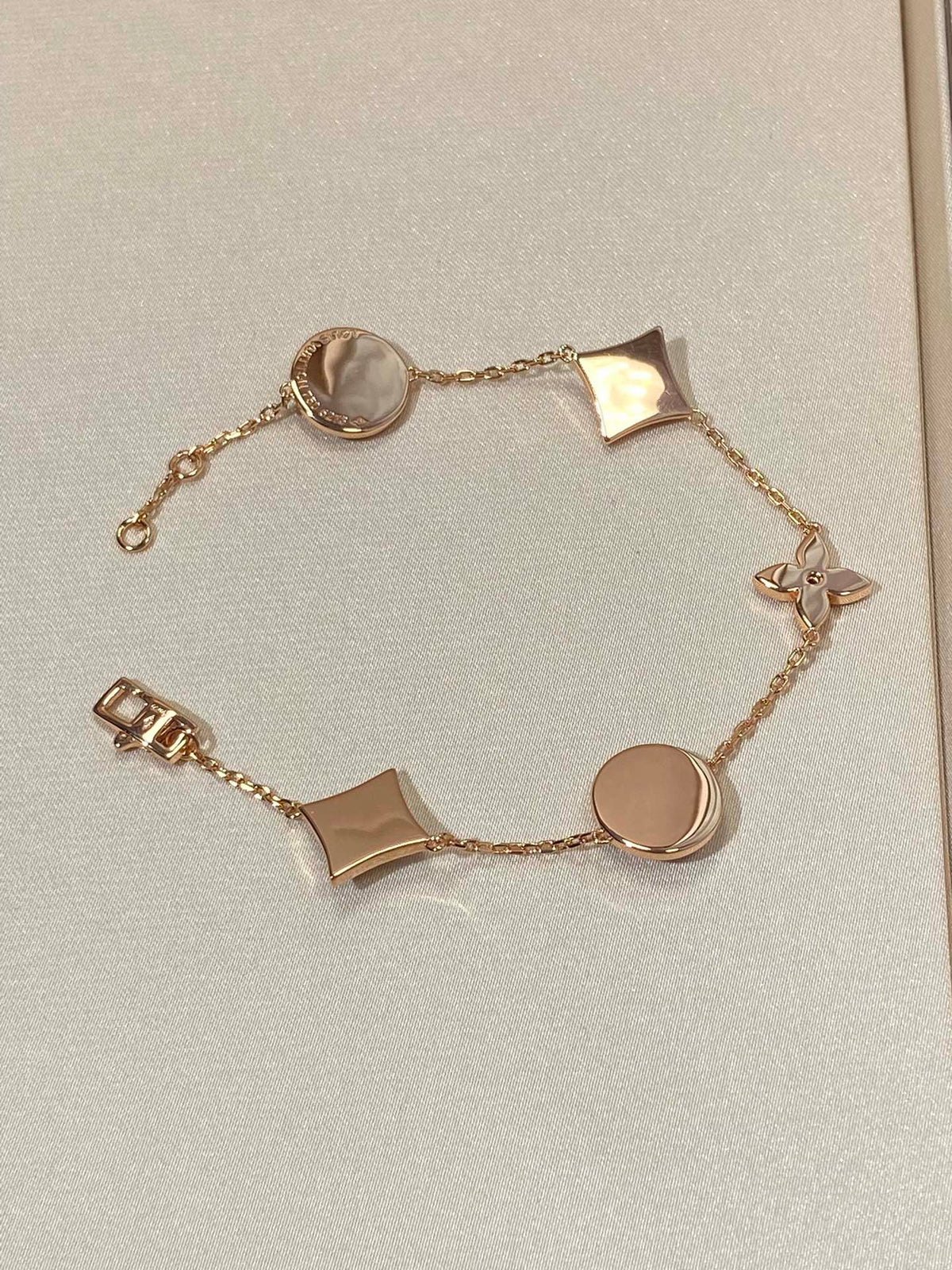 [⭐Renara]STAR AND SUN 5 MOTIF MOP PINK GOLD BRACELET