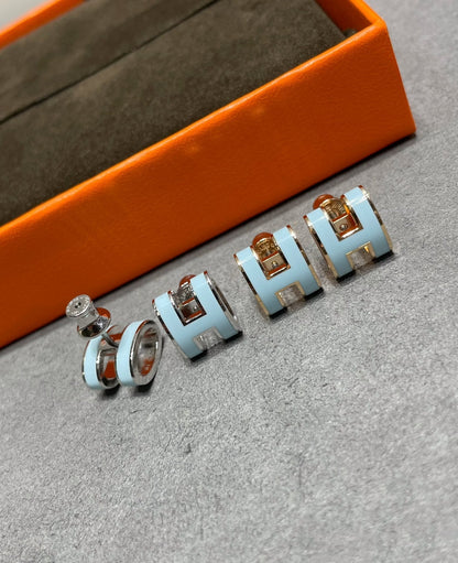 [⭐Renara]POP H SKY BLUE STUD EARRINGS