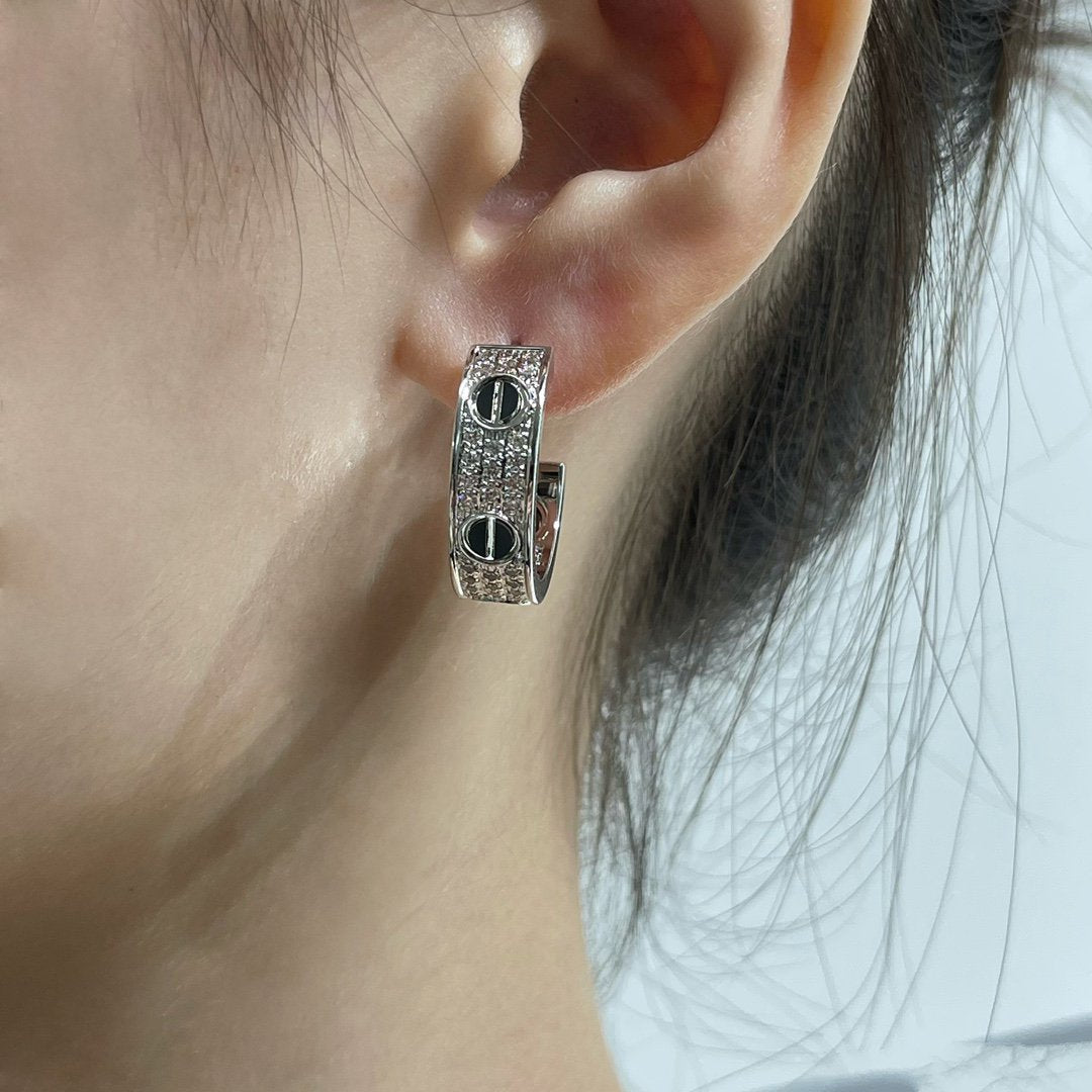 [⭐Renara]LOVE CERAMIC DIAMOND PAVED SILVER EARRINGS