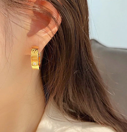 [⭐Renara]LOVE 5.5MM 1 DIAMOND EARRINGS