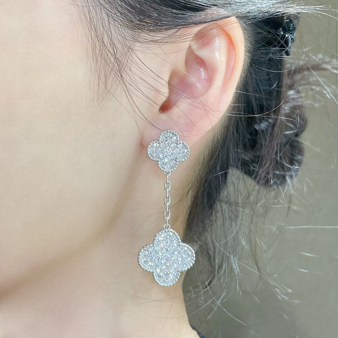 [⭐Renara]CLOVER 2 MOTIFS DIAMOND PAVED SILVER EARRINGS