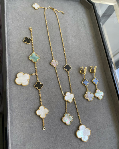 [⭐Renara]CLOVER 3 MOTIF MOP ONYX DARK MOP PINK GOLD EARRINGS
