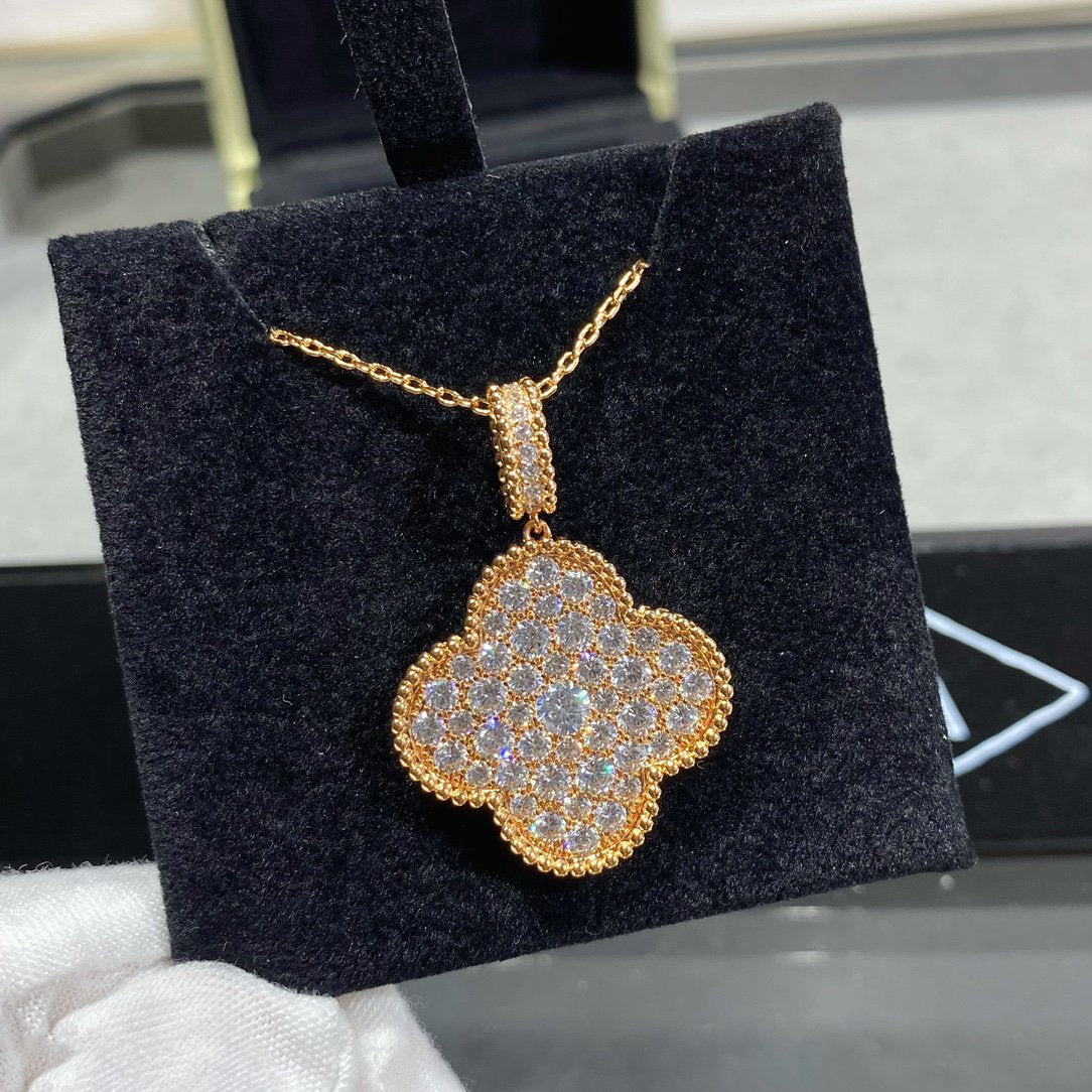 [⭐Renara]CLOVER 25MM LARGE PEDANT DIAMOND PAVED LONG NECKLACE