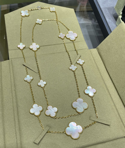 [⭐Renara]CLOVER 16 MOTIF WHITE MOP GOLD NECKLACE