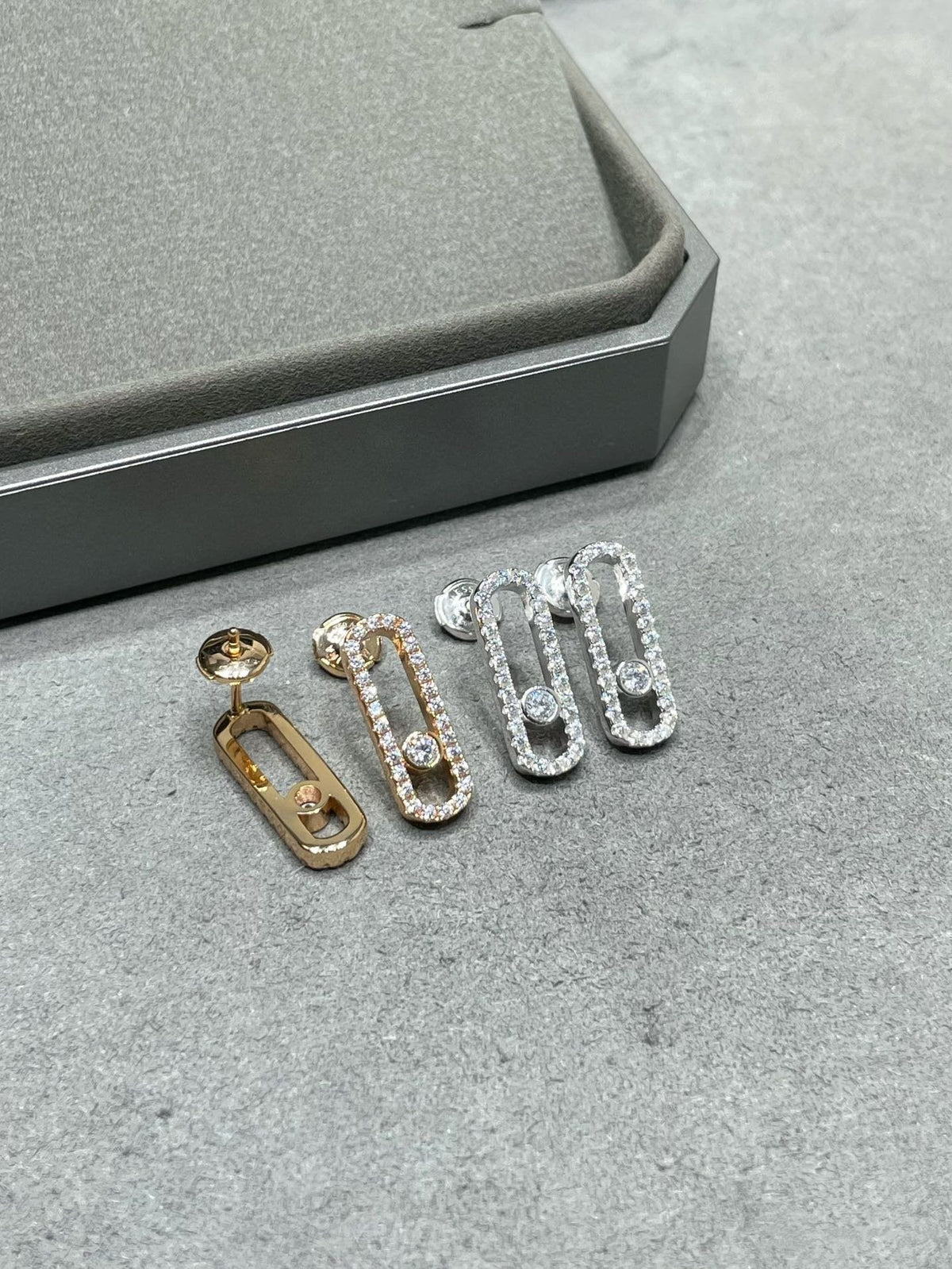 [⭐Renara]MOVE UNO STUD DIAMOND PAVED EARRINGS