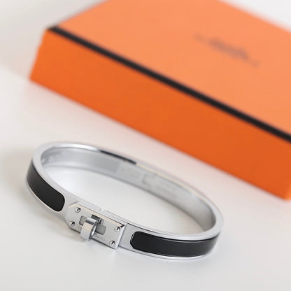 [⭐Renara]HM KELLY BLACK BRACELET