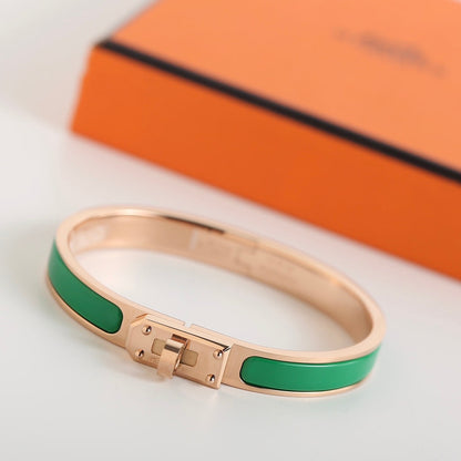 [⭐Renara]HM KELLY GREEN BRACELET