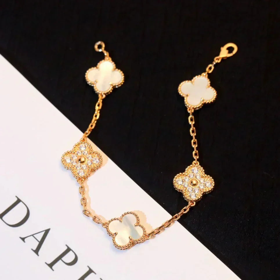 [⭐Renara]CLOVER WHITE PEARL MOP 5 MOTIF BRACELET COLLECTION