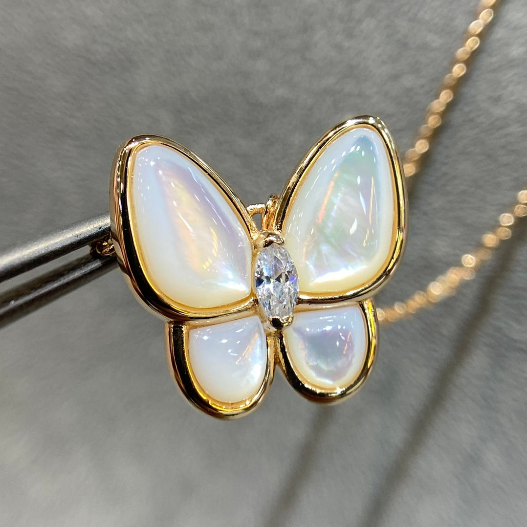[⭐Renara]BUTTERFLY MOP DIAMOND NECKLACE