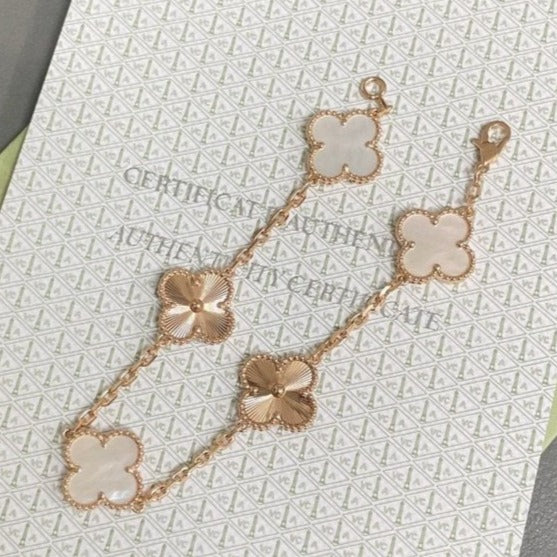 [⭐Renara]CLOVER WHITE PEARL MOP 5 MOTIF BRACELET COLLECTION