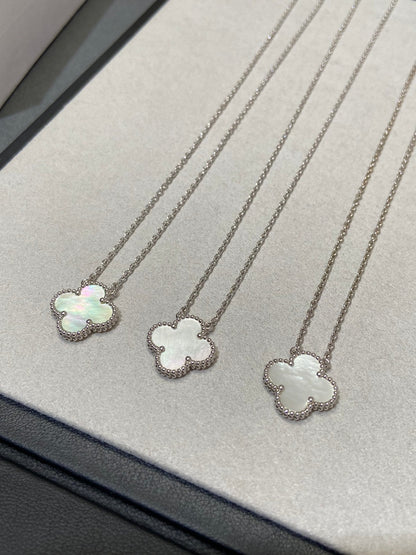 [⭐Renara]CLOVER MEDIUM SILVER WHITE MOP NECKLACE