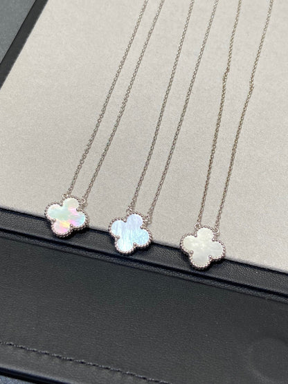 [⭐Renara]CLOVER MEDIUM SILVER WHITE MOP NECKLACE