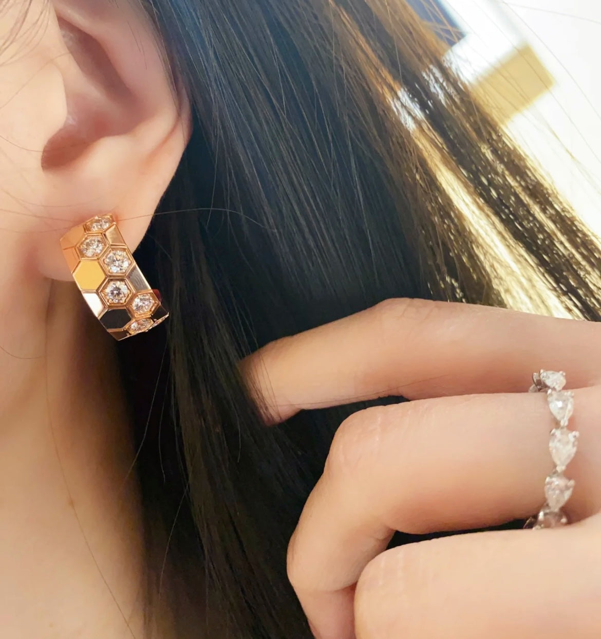[⭐Renara]BEE LOVE DIAMOND HOOP EARRINGS