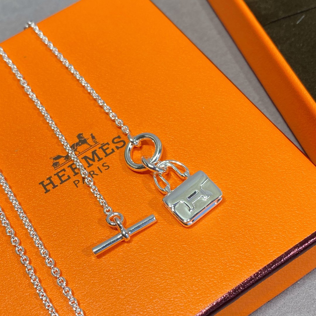 [⭐Renara]CONSTANCE PEDANT SILVER NECKLACE